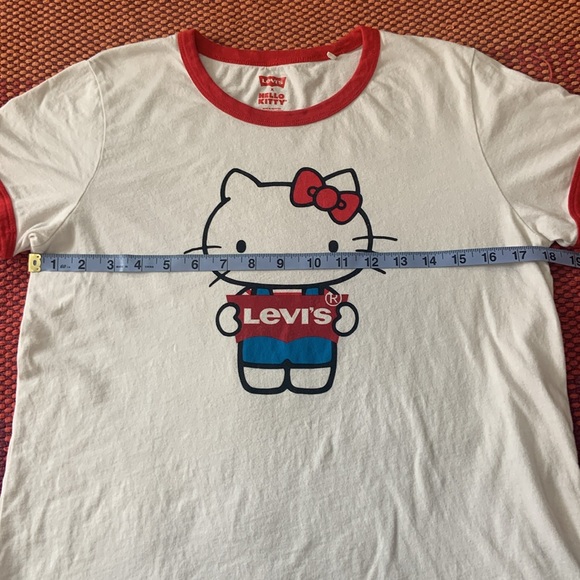 LEVI’S X HELLO KITTY SIZE M Ringer Sanrio Printed Collab T-shirt + Sticker - Picture 7 of 12
